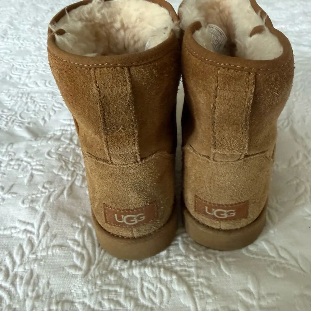 UGG Cory Chestnut Cozy Tan Suede Boots size 8